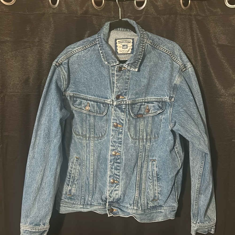 Lee 100% Cotton Denim Jacket with Destiny logo in the back